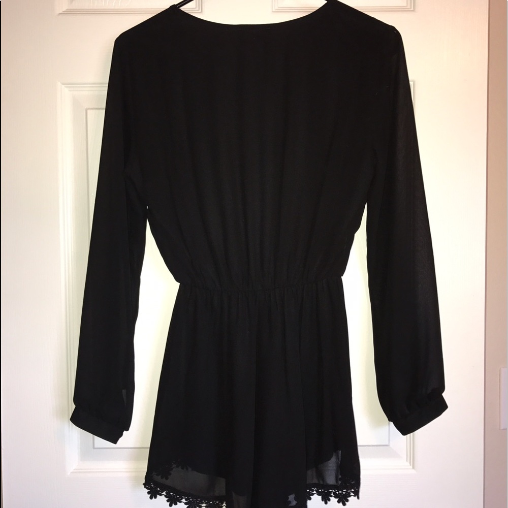 ASTR Romper - Picture 3 of 4