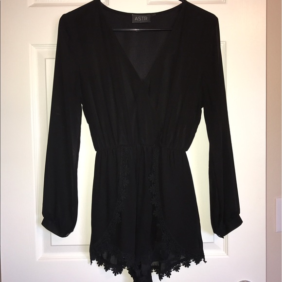 ASTR Romper - Picture 2 of 4