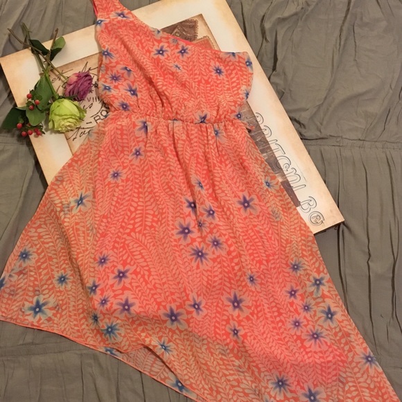 Adorable Asymmetrical Coral Sun Dress - Picture 2 of 4