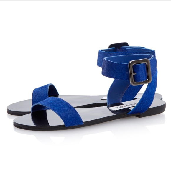 Steve Madden Shoes - Steve Madden cobalt blue pony hair sandals