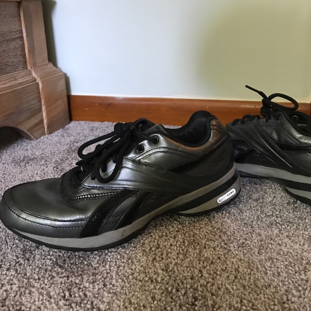 Reebok Easy Tone Sneakers size 8.5