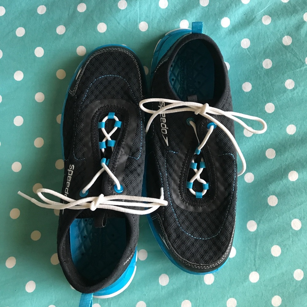 Speedo water shoes