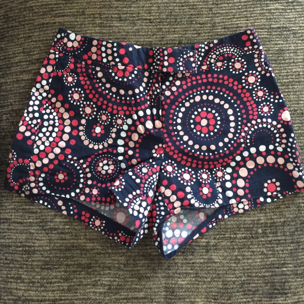 High waisted vineyard vines polka dot shorts