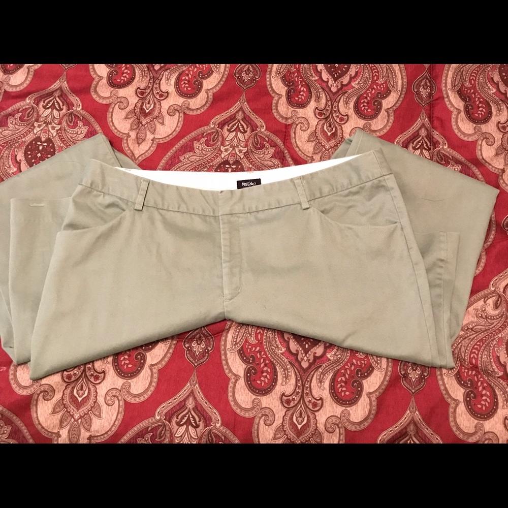 Green MOSSIMO Stretch pants. Size 14 Tall.
