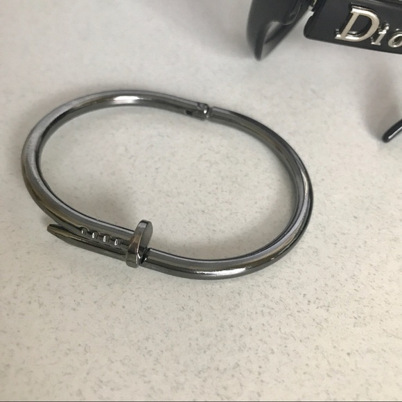 •Nailed It• Hinged Bracelet (Gun Metal Edition) - Picture 4 of 4