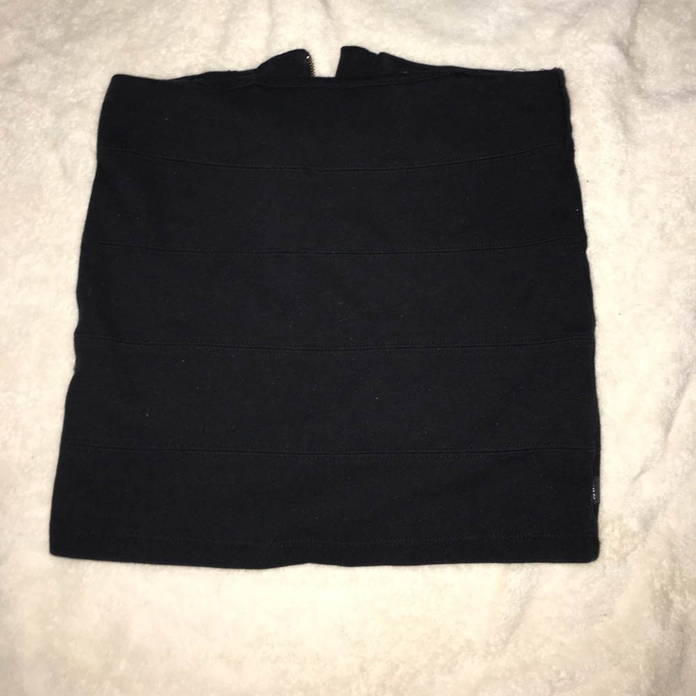 Black bodycon skirt