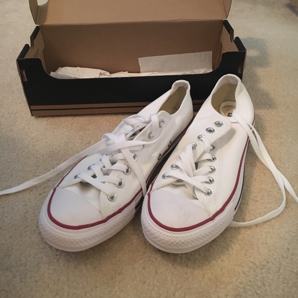 BRAND NEW Converse