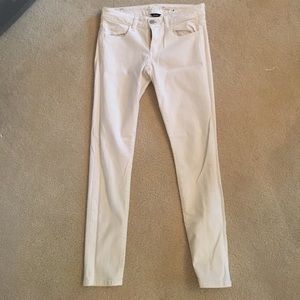 White American Eagle Skinny Jean
