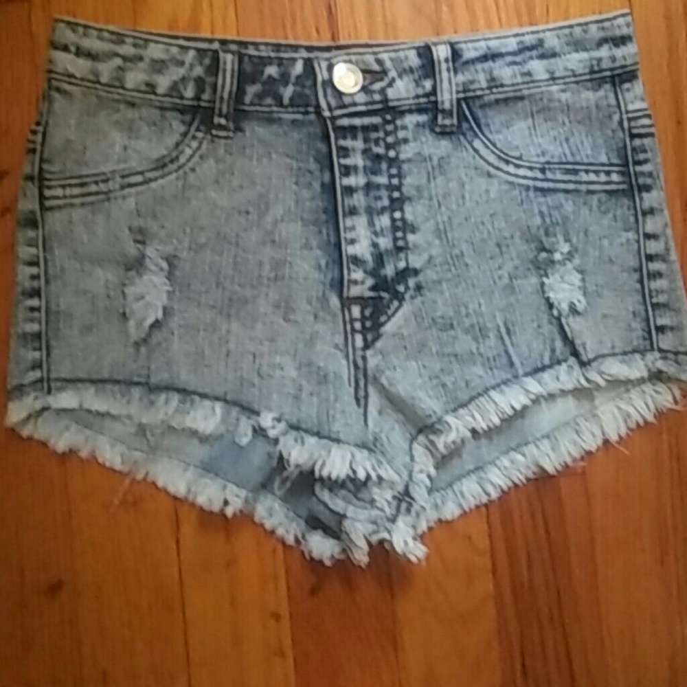Blue jean short shorts