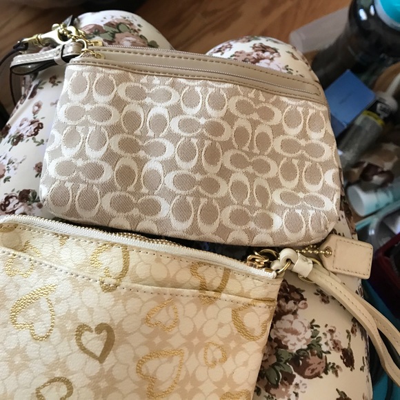 Coach small wrist let - Picture 3 of 3