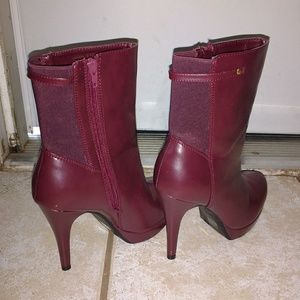 Burgundy zip up boots