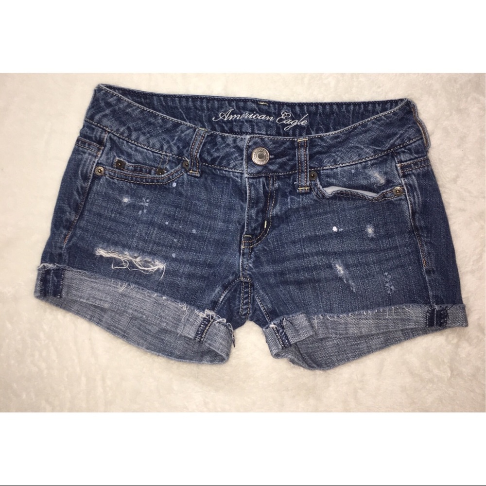 AEO 🦅 Distressed Denim Cuffed Cutoffs