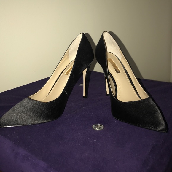 Heels - Picture 2 of 4