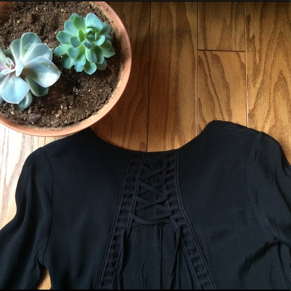 ✨Francesca's Boho Black Lace Up Back Flowy Dress✨