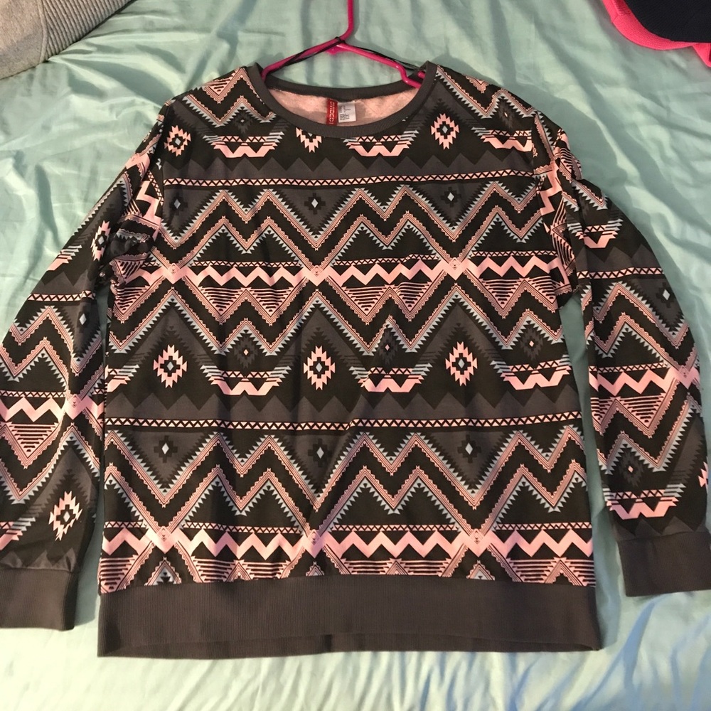 Long sleeve H&M shirt