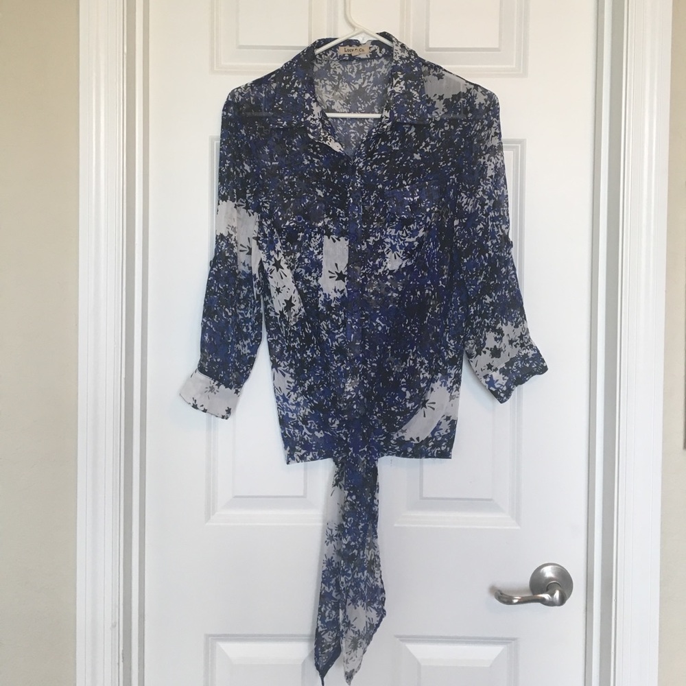 Star print wrap top