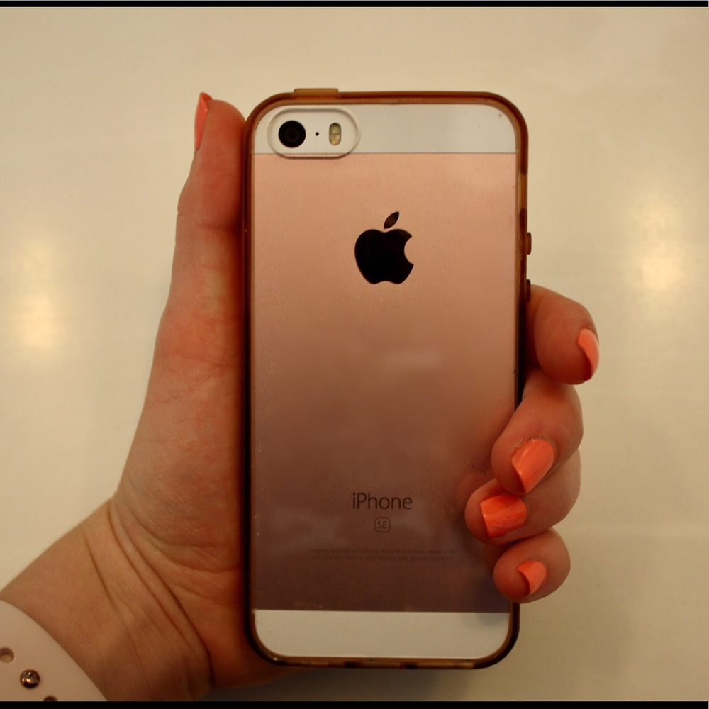 JETech clear case for iPhone SE/5/5s.