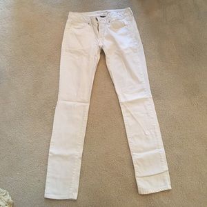 Worn once! American Eagle straight leg white!
