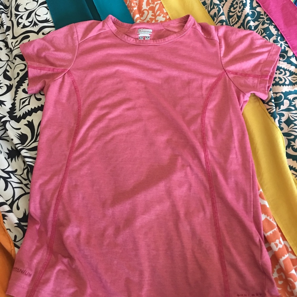 Women's Columbia wicking tee