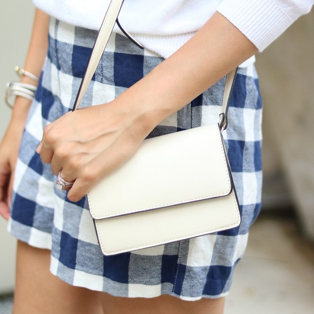 High waisted gingham blue/off white shorts.
