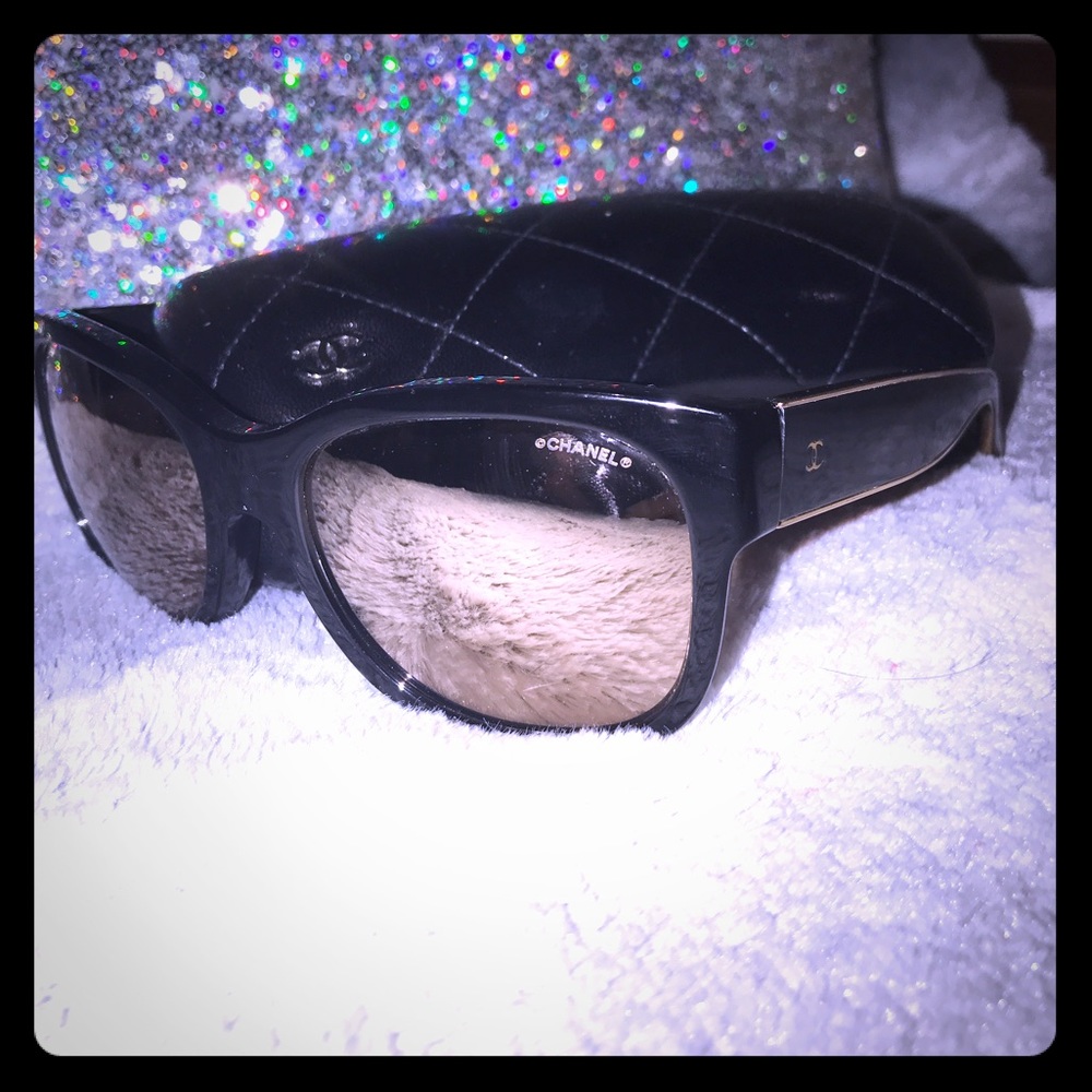 Chanel Sunglasses - Preloved 🕶