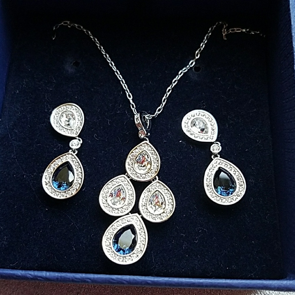 Swarovski set
