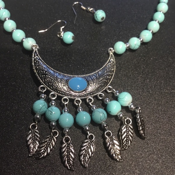 Necklace Set - Picture 2 of 4