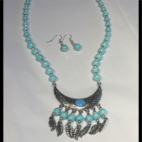 Necklace Set - Picture 4 of 4