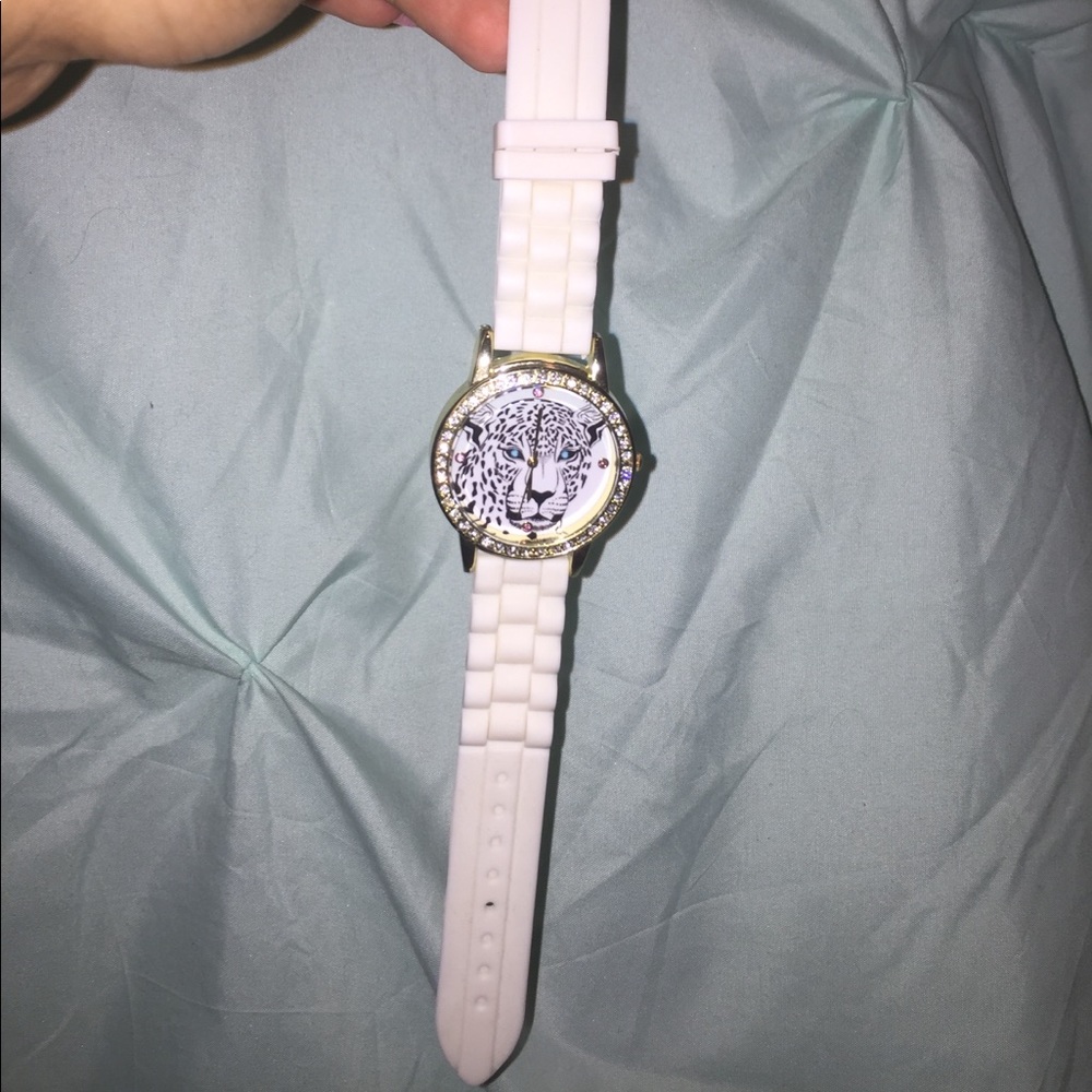 Very cute and fashionable watch
