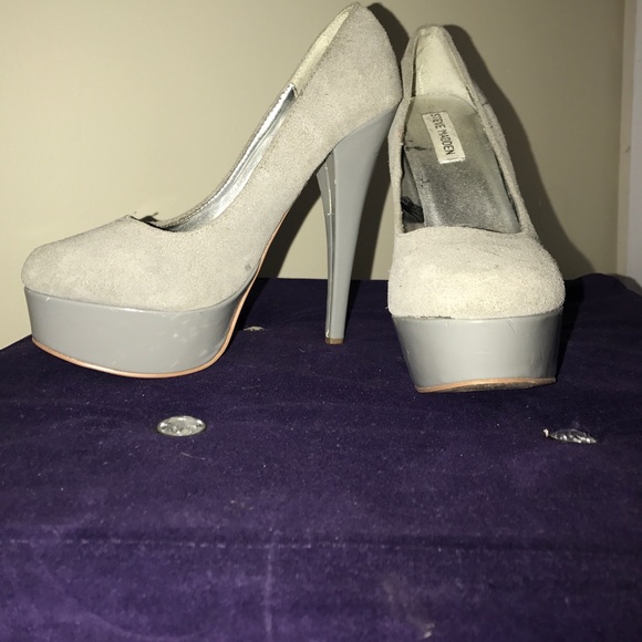 Heels - Picture 2 of 4