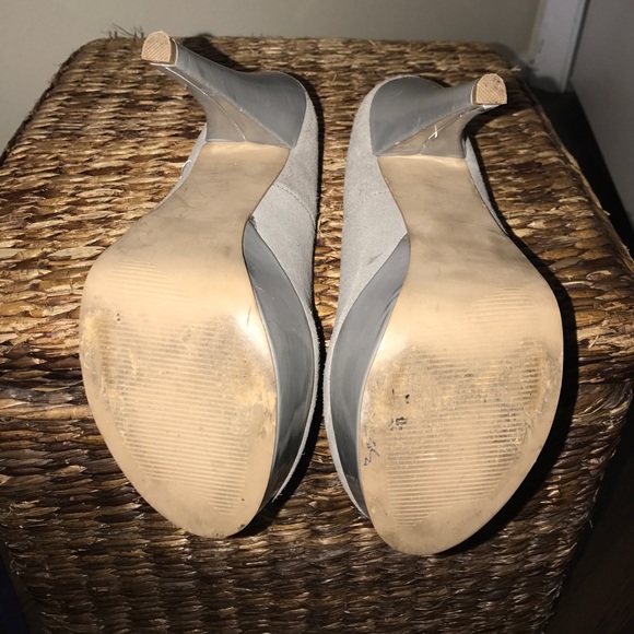 Heels - Picture 4 of 4