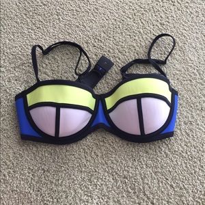 Triangl bikini top