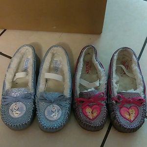 Disney's Frozen slip on faux fur lined shoes 2pr.