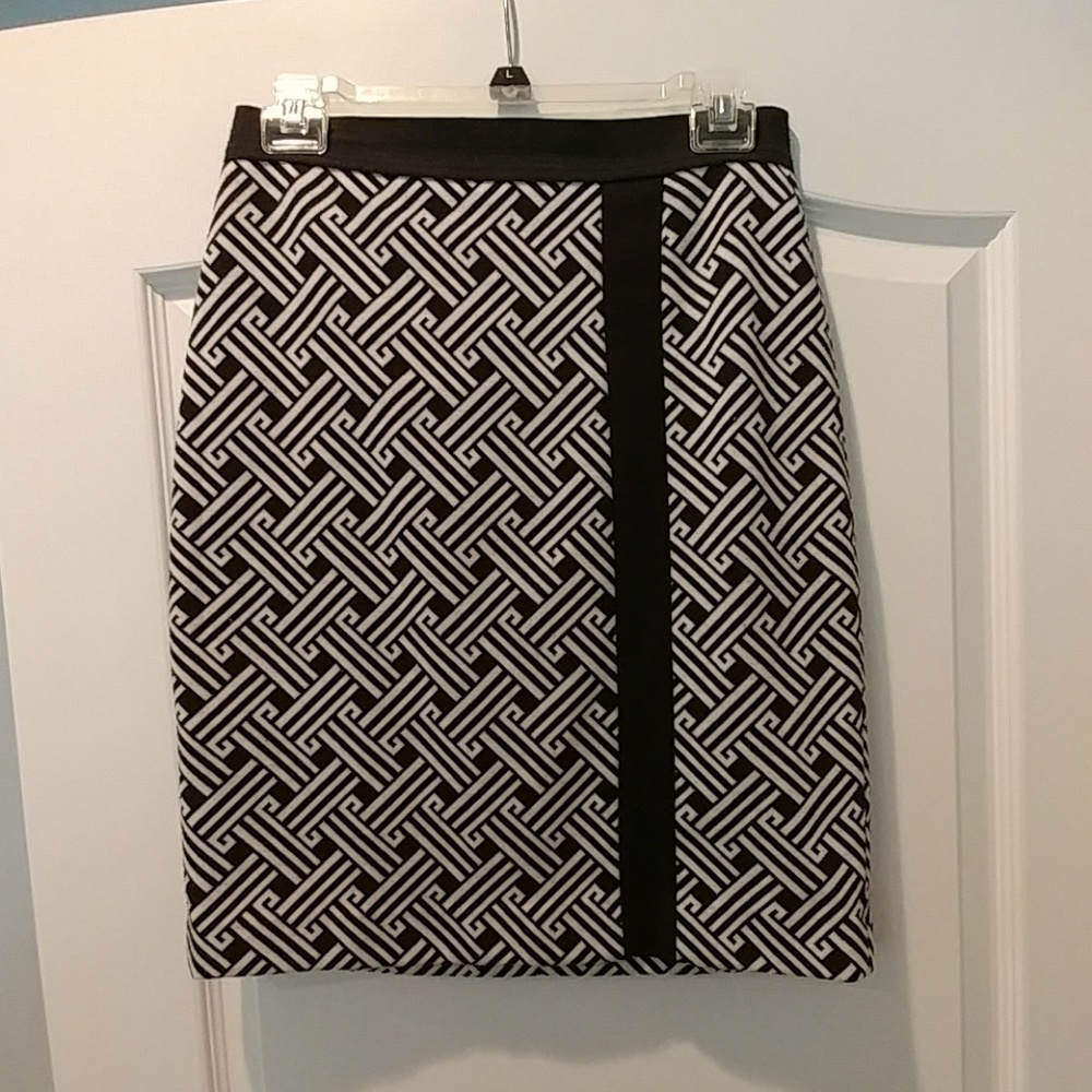 Premise black and white Skirt