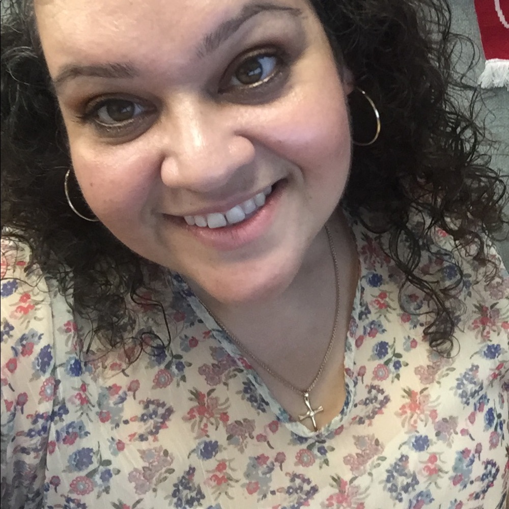 Meet your Posher, Alva