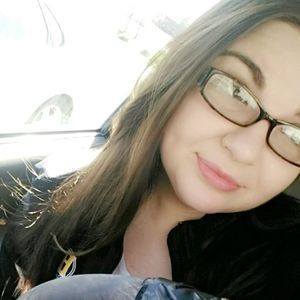 Meet your Posher, Caitlin