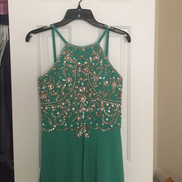 Green Prom dress - Picture 2 of 4