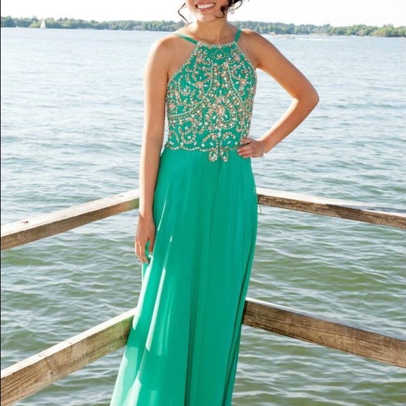 Green Prom dress - Picture 1 of 4
