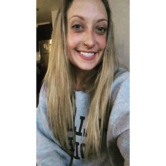 Meet your Posher, Lauren - Picture 1 of 1