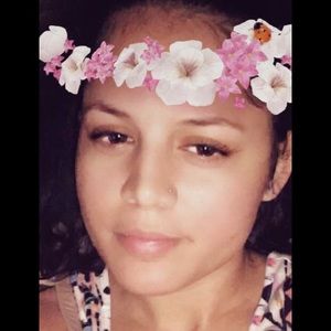 Meet your Posher, Isenia