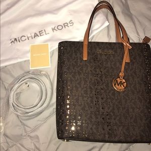 🌺BNWT Authentic MK purse/tote 🌺flash sale!!!!