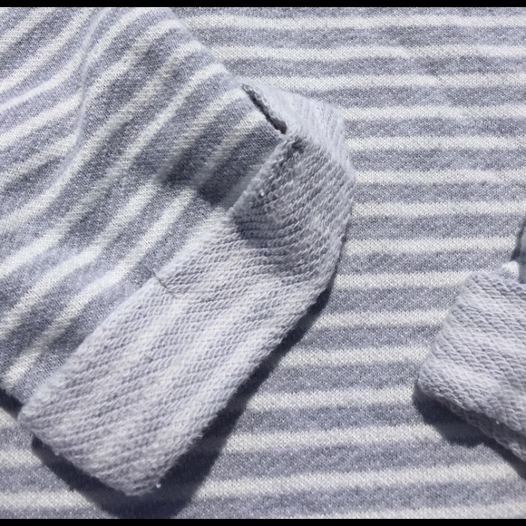 Sweater - Picture 4 of 4