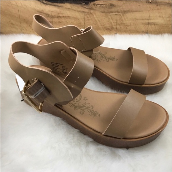Brash Shoes Back In Stock Tan Block Platform Sandals Poshmark