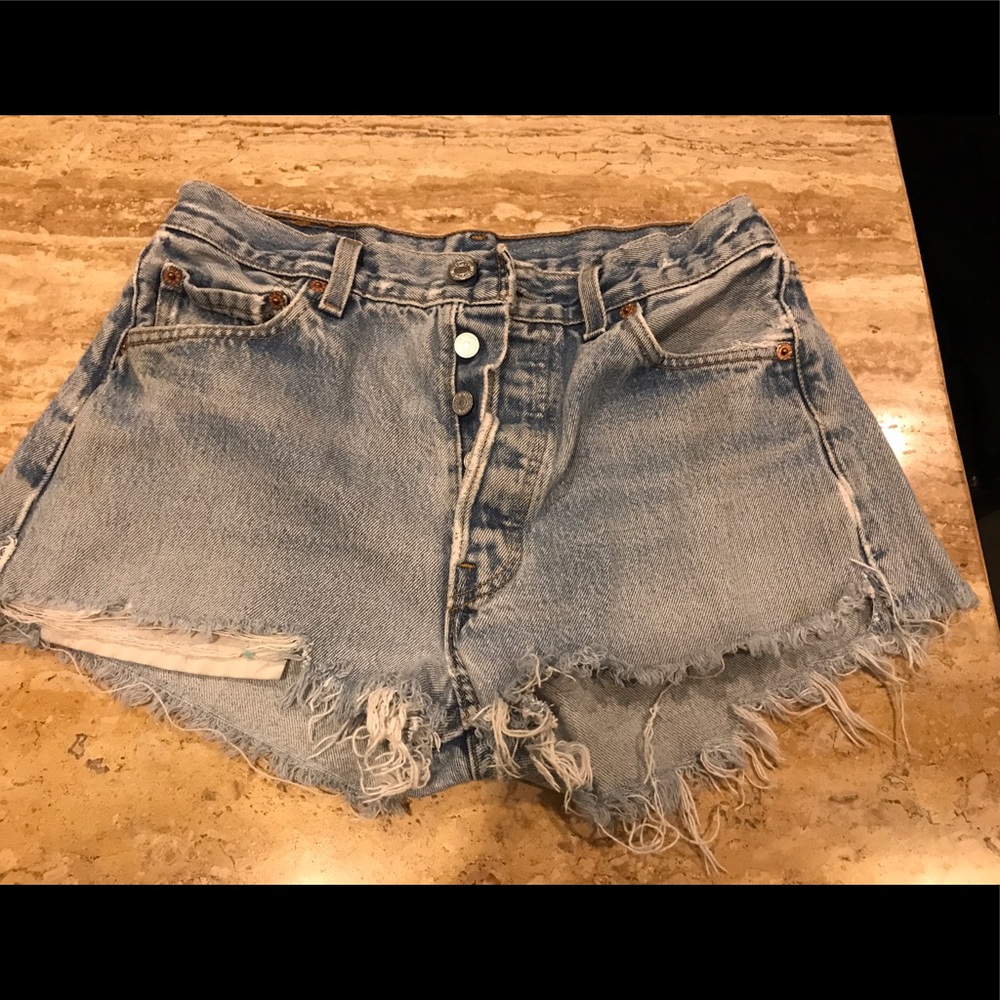 Levis cut offs