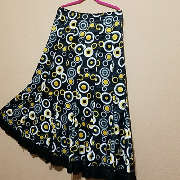 Skirt - Picture 1 of 4