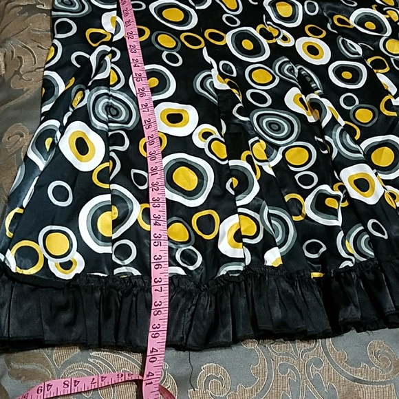 Skirt - Picture 2 of 4
