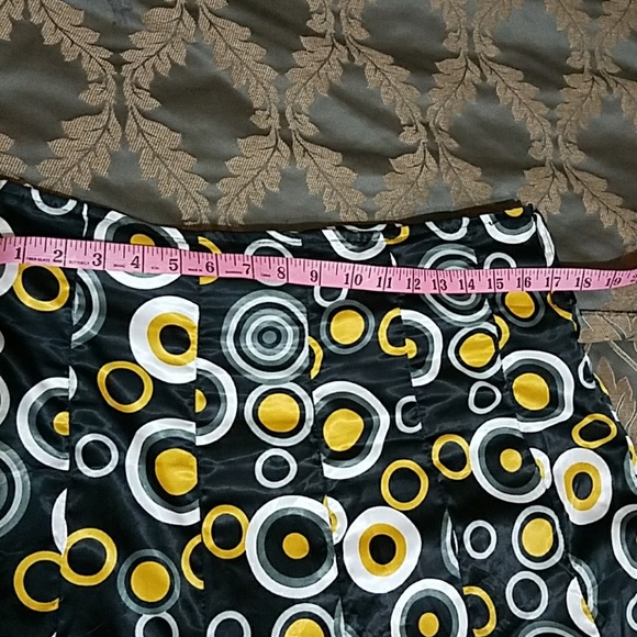 Skirt - Picture 3 of 4