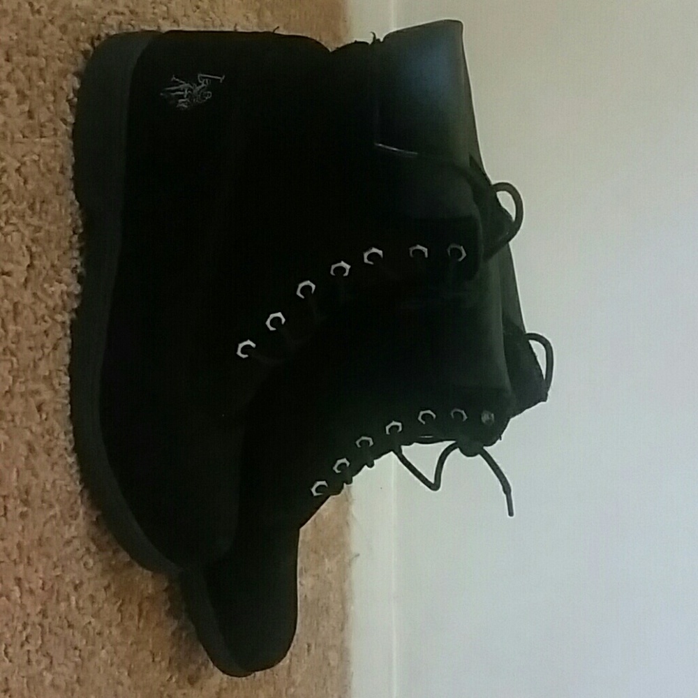 Polo boots