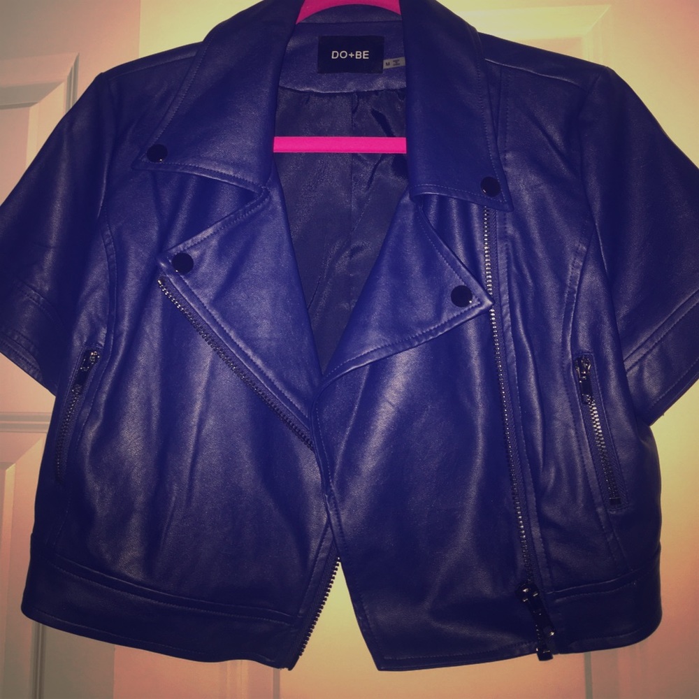 Crop faux leather jacket