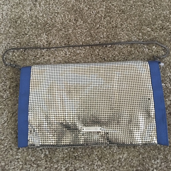 New BCBG $128 Mesh Silver Blue Clutch Purse - Picture 3 of 7